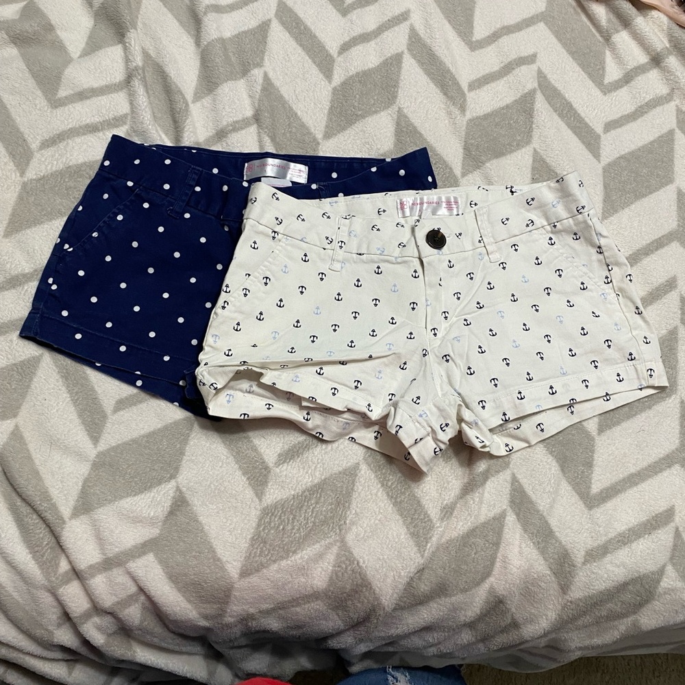 Set of white and navy shorts